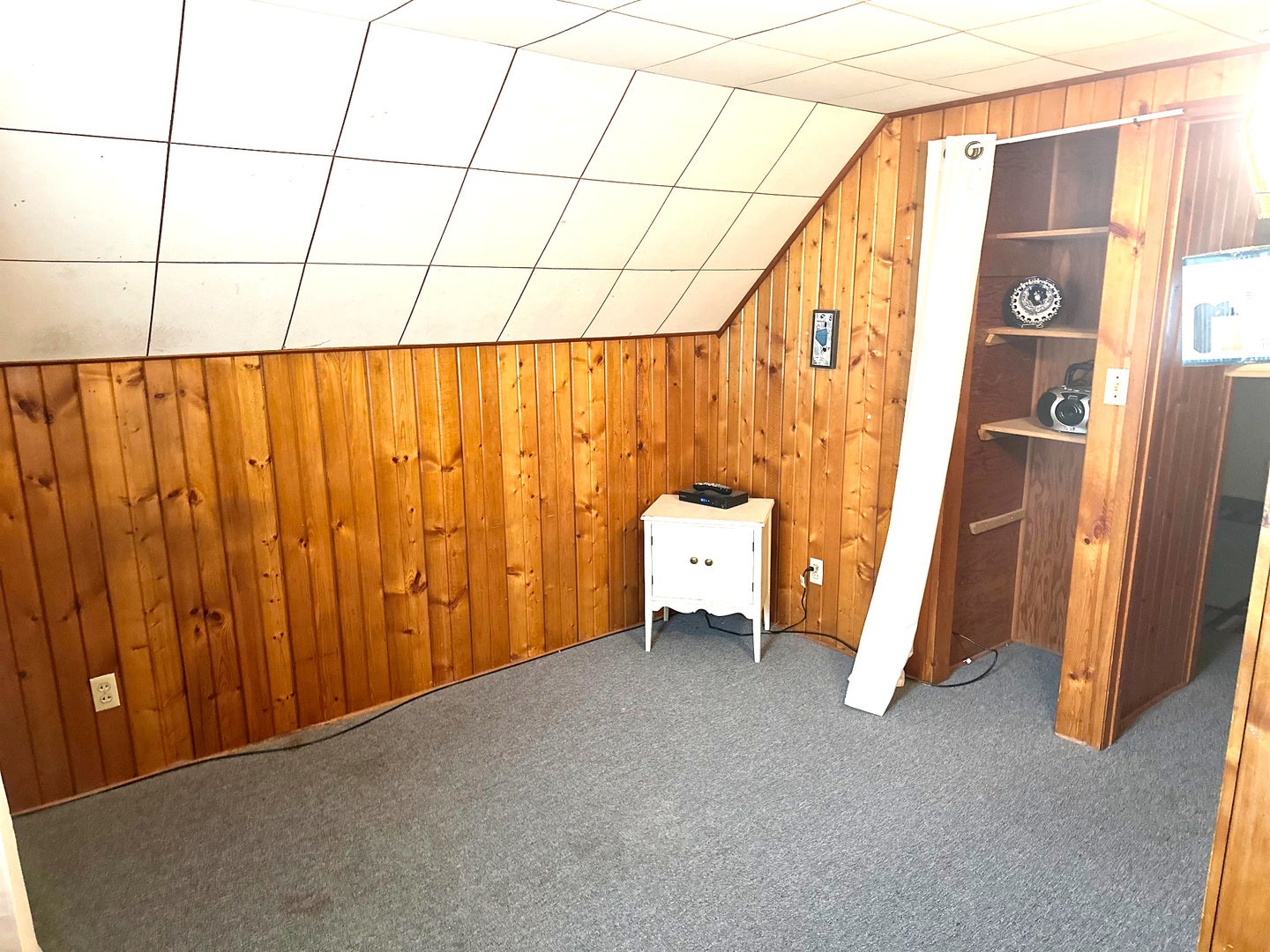 621 Lincoln Avenue, Elgin, IL 60120 621 Lincoln Avenue, Elgin, IL 60120
