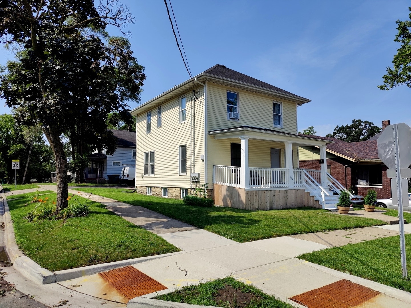 712 2nd Avenue, Joliet, IL 60433 712 2nd Avenue, Joliet, IL 60433