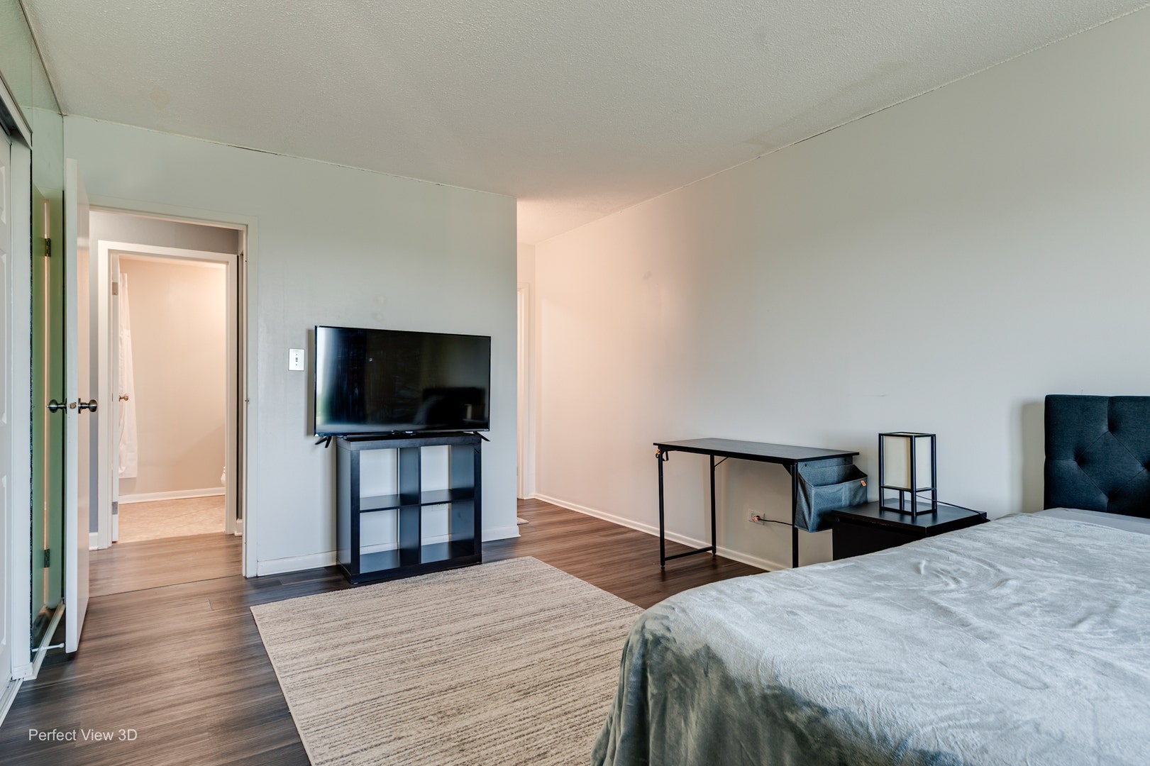 5400 Walnut Avenue, #406, Downers Grove, IL 60515