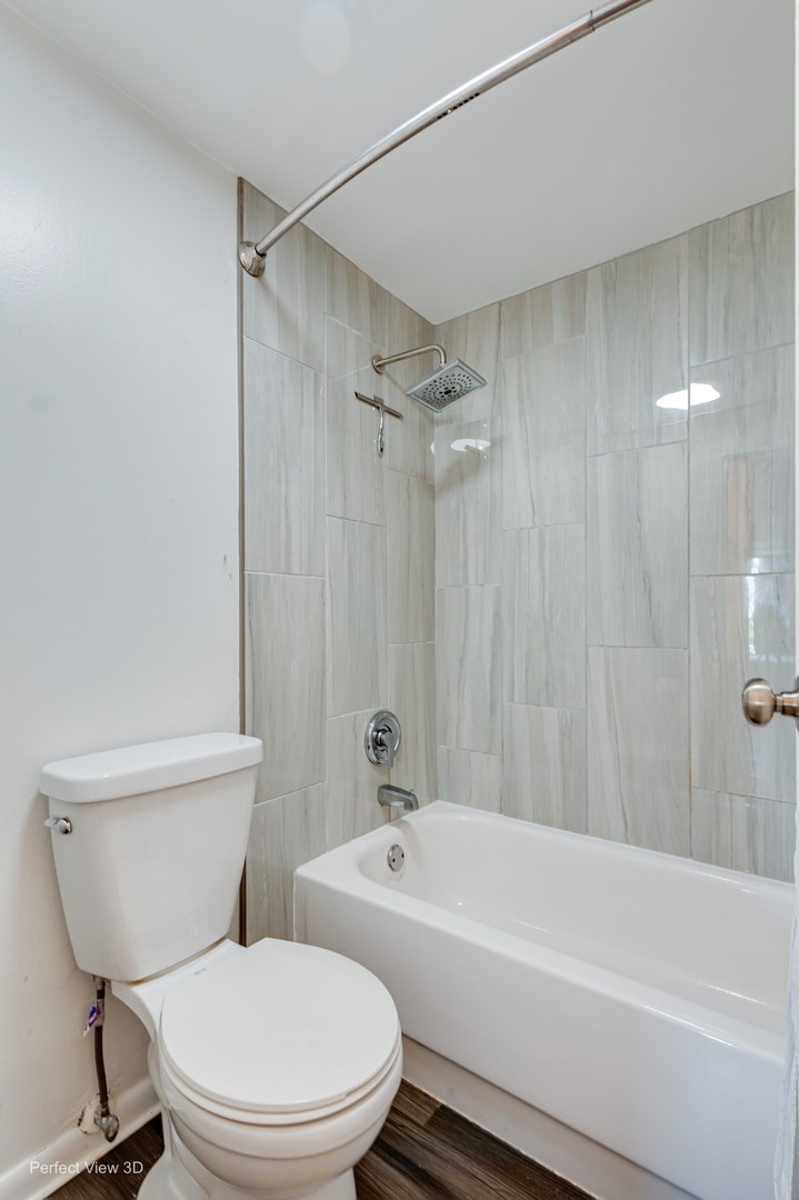 5400 Walnut Avenue, #406, Downers Grove, IL 60515