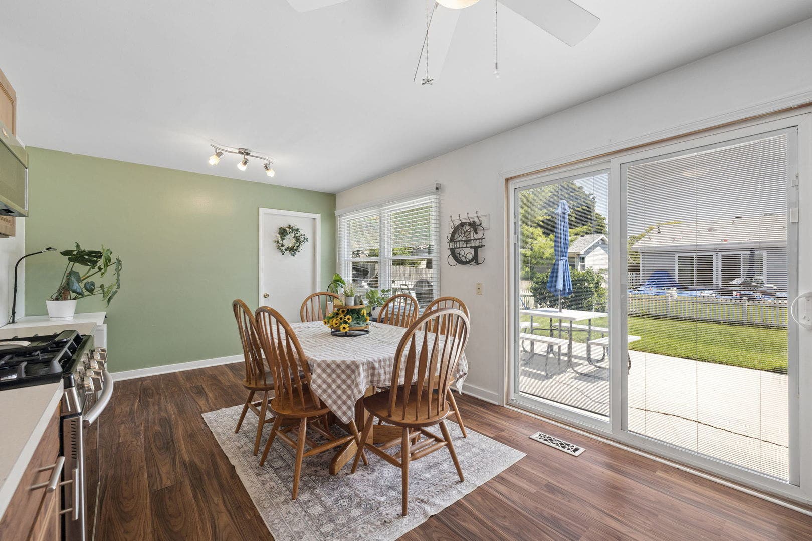 214 Lincolnshire Lane, Bolingbrook, IL 60440 214 Lincolnshire Lane, Bolingbrook, IL 60440