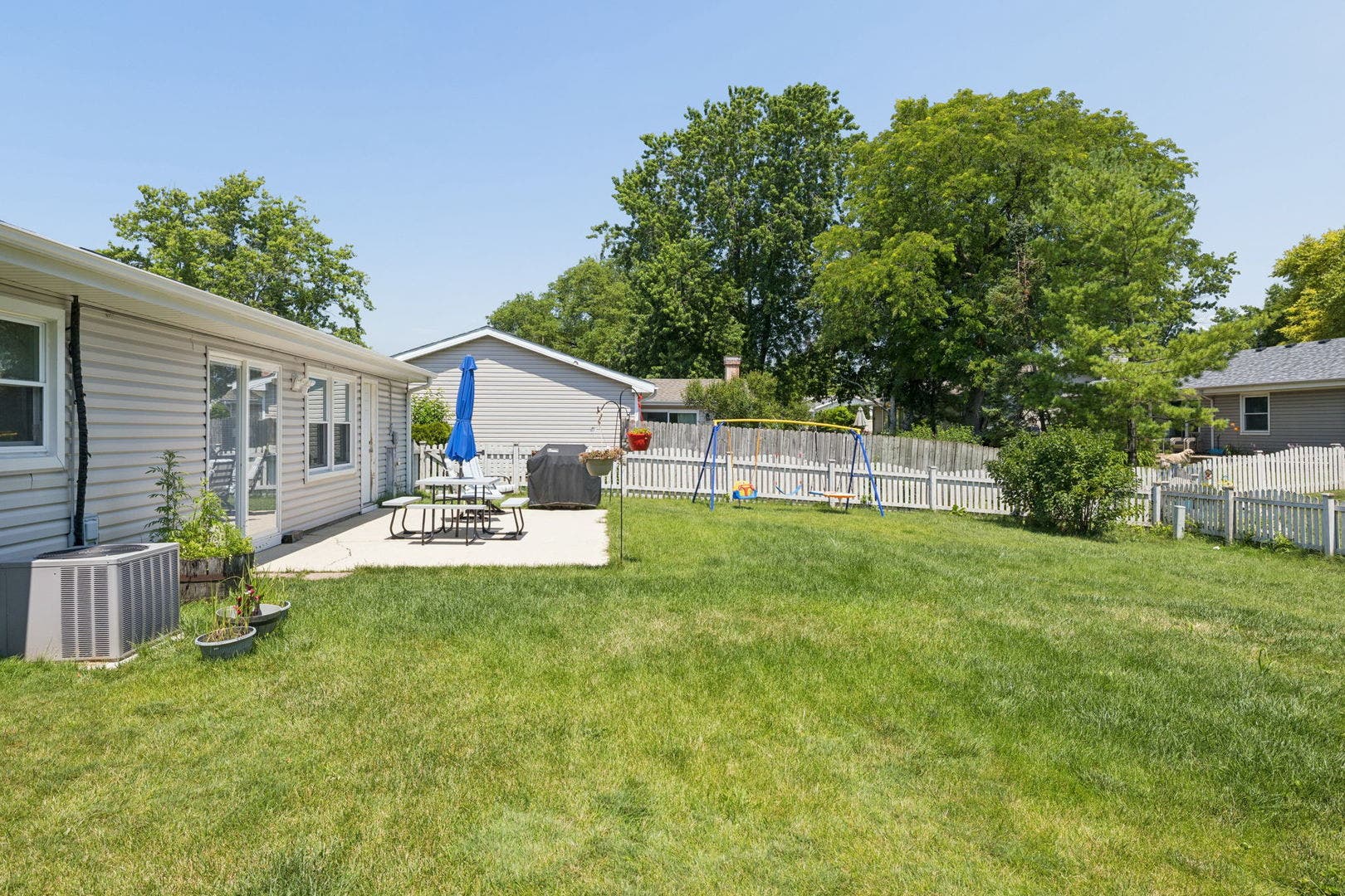 214 Lincolnshire Lane, Bolingbrook, IL 60440 214 Lincolnshire Lane, Bolingbrook, IL 60440