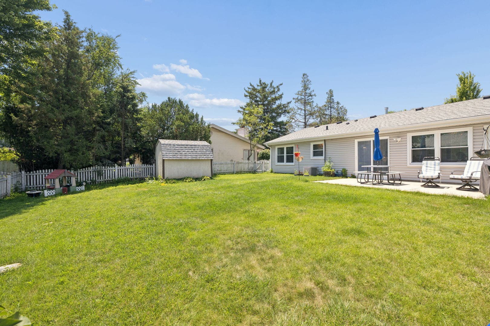 214 Lincolnshire Lane, Bolingbrook, IL 60440 214 Lincolnshire Lane, Bolingbrook, IL 60440