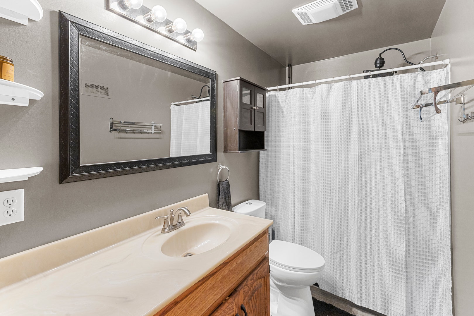 310 E Washington Street, Ashkum, IL 60911 310 E Washington Street, Ashkum, IL 60911