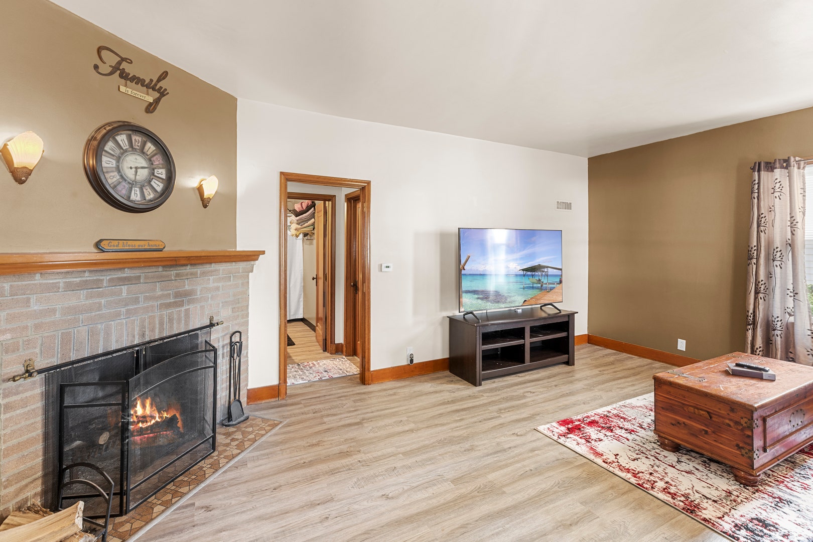310 E Washington Street, Ashkum, IL 60911 310 E Washington Street, Ashkum, IL 60911