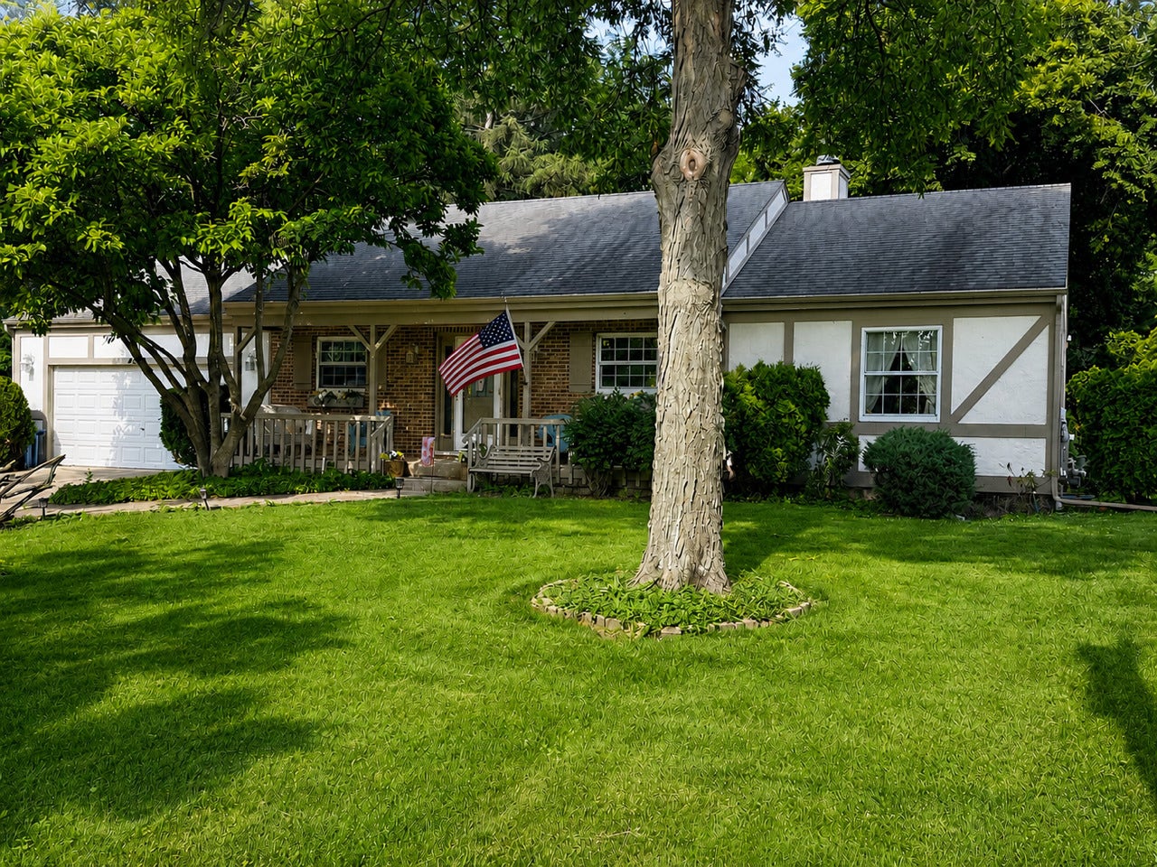 4079 Sterling Road, Downers Grove, IL 60515 4079 Sterling Road, Downers Grove, IL 60515