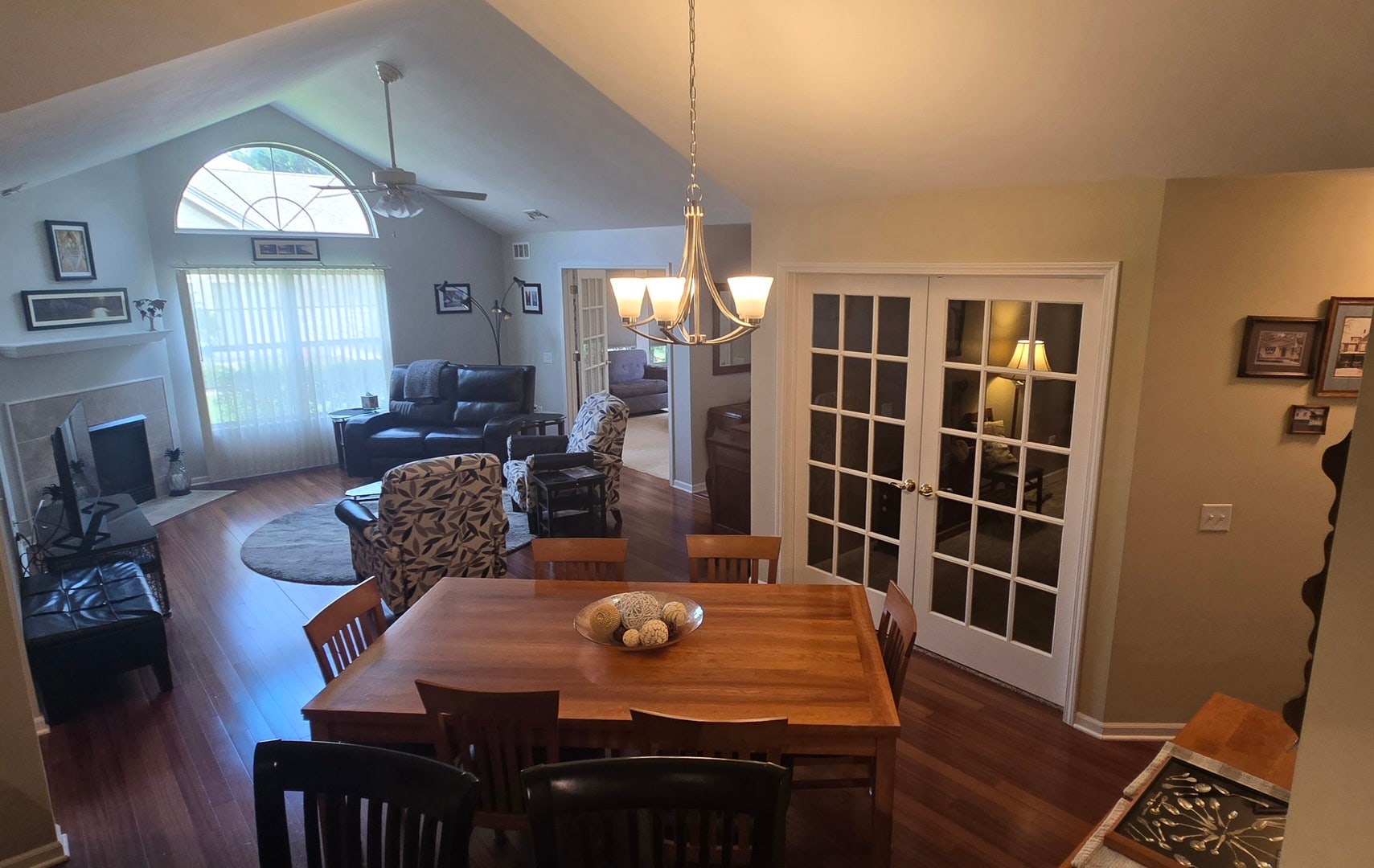 1988 Timberview Drive, Joliet, IL 60431