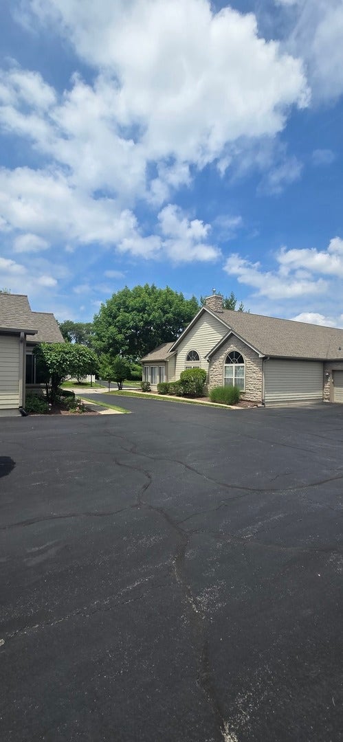 1988 Timberview Drive, Joliet, IL 60431