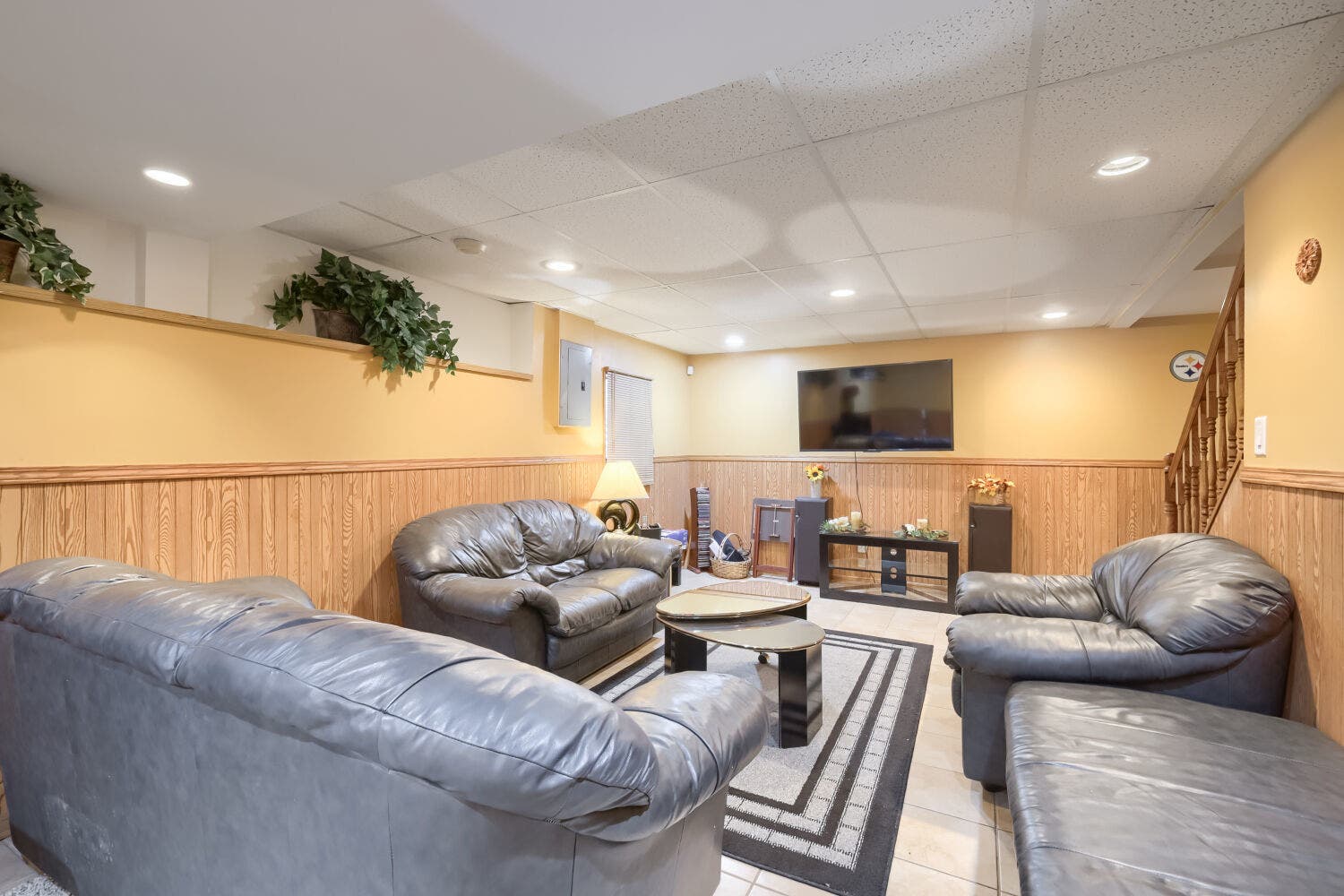 150 Winston Drive, Bolingbrook, IL 60440 150 Winston Drive, Bolingbrook, IL 60440