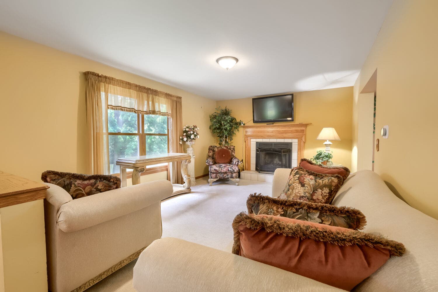 150 Winston Drive, Bolingbrook, IL 60440 150 Winston Drive, Bolingbrook, IL 60440