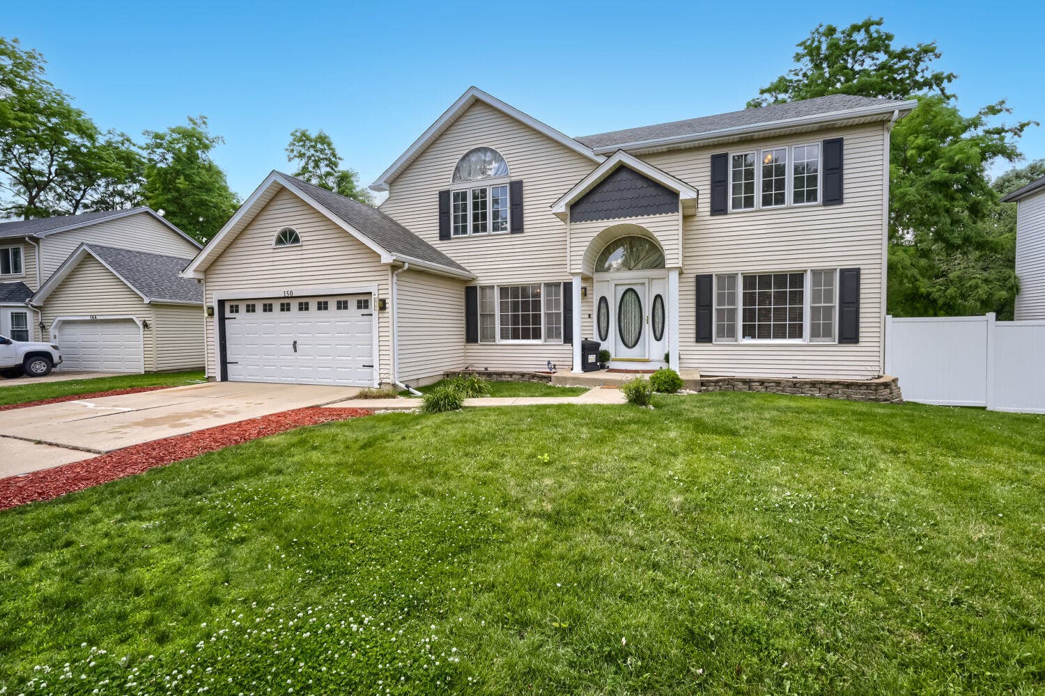 150 Winston Drive, Bolingbrook, IL 60440 150 Winston Drive, Bolingbrook, IL 60440