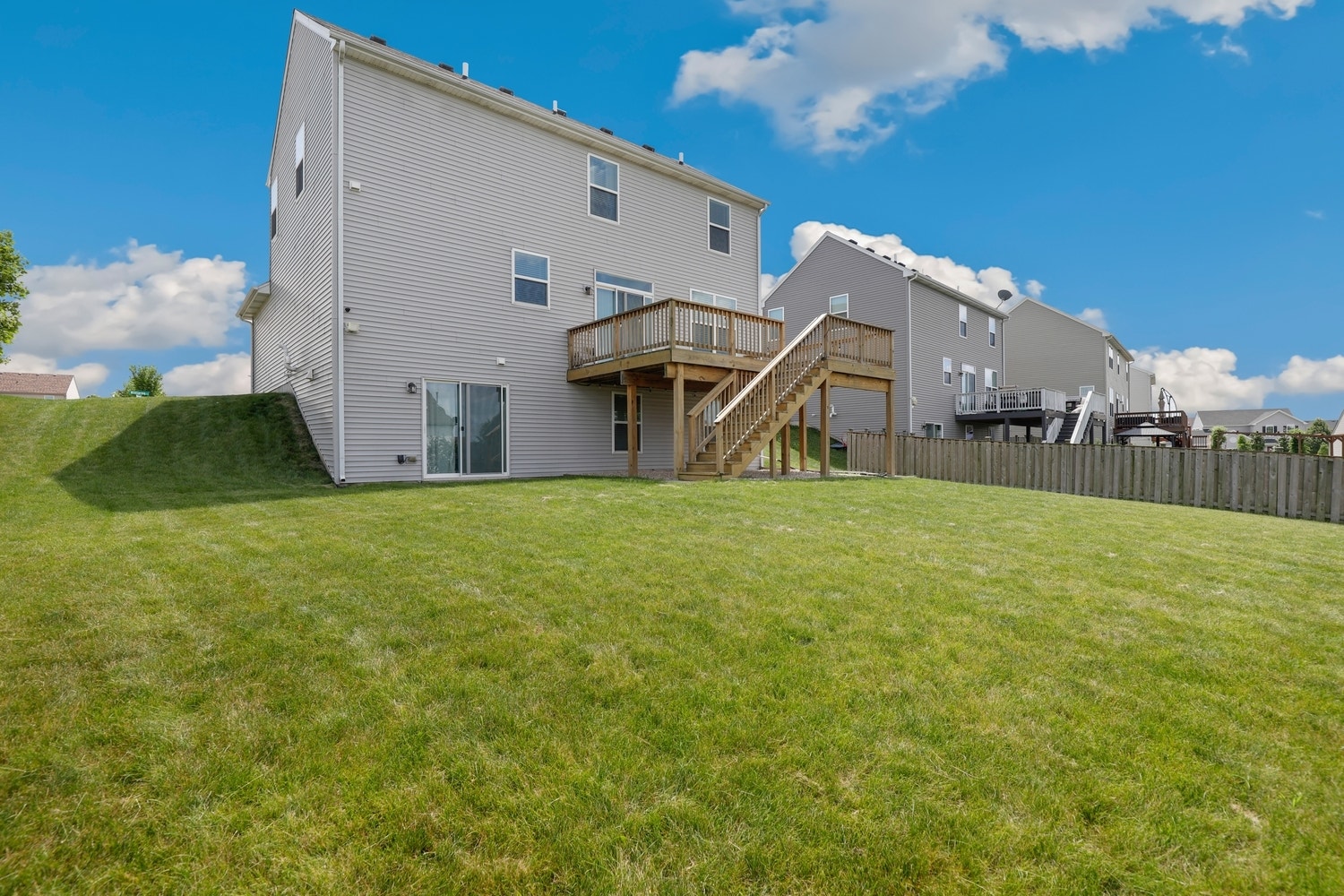 1805 Wildspring Parkway, Joliet, IL 60431 1805 Wildspring Parkway, Joliet, IL 60431