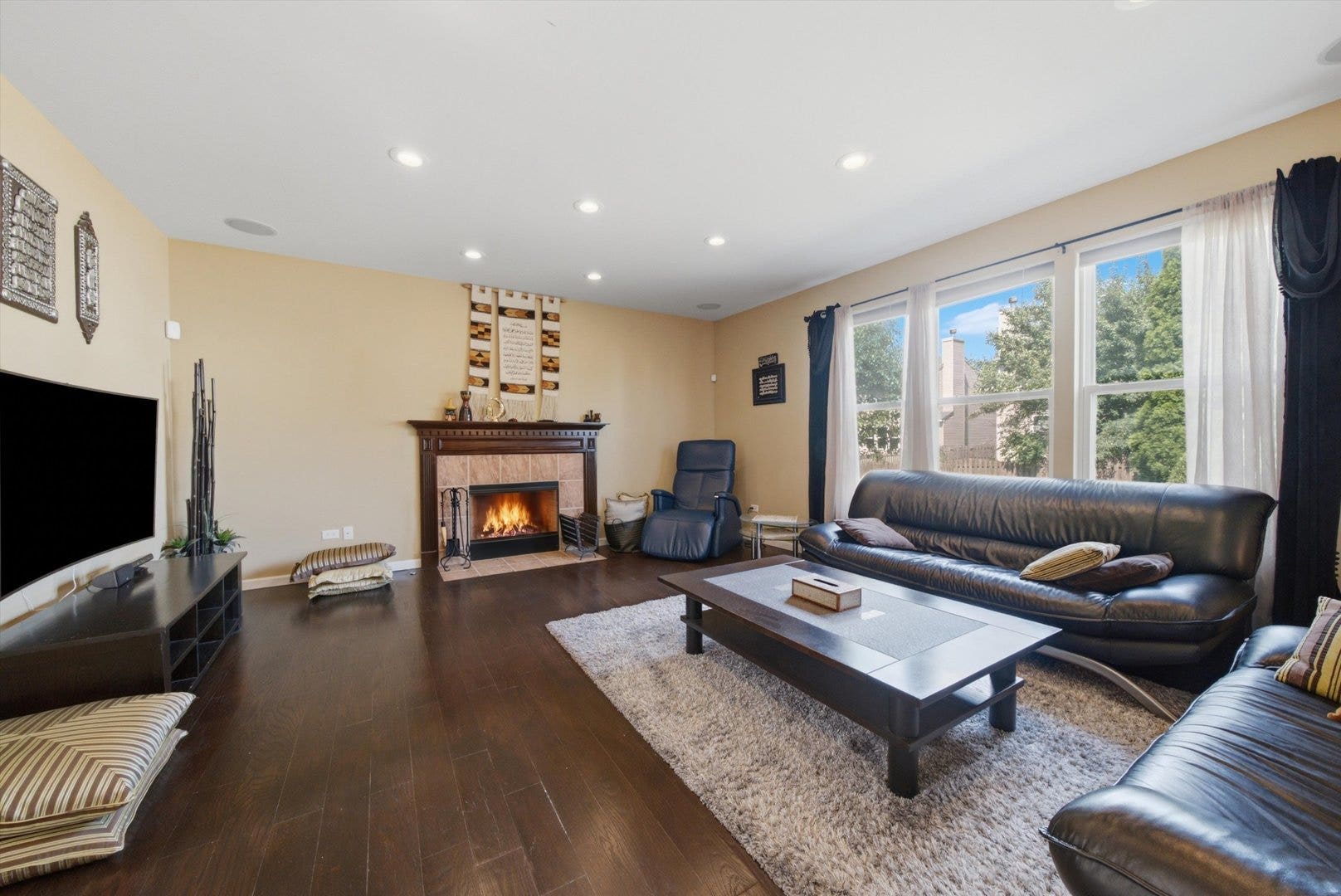 321 Claridge Circle, Bolingbrook, IL 60440 321 Claridge Circle, Bolingbrook, IL 60440