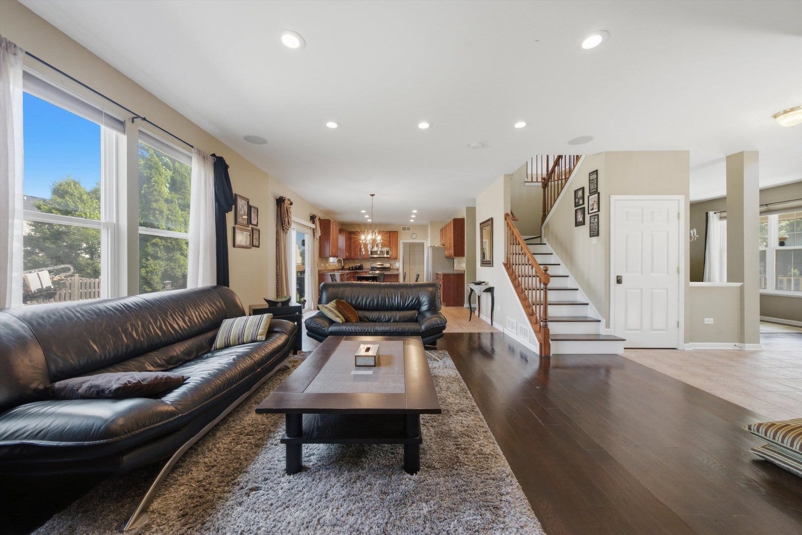 321 Claridge Circle, Bolingbrook, IL 60440 321 Claridge Circle, Bolingbrook, IL 60440