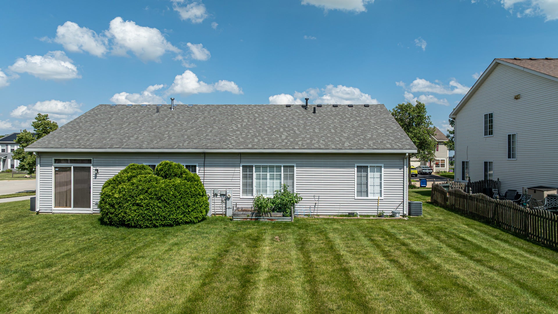 1403 Sherborn Court, Minooka, IL 60447
