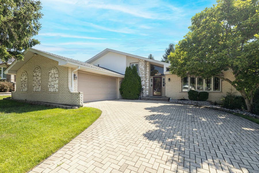 Property photo for 14629 S East Abbott Road, Homer Glen, IL