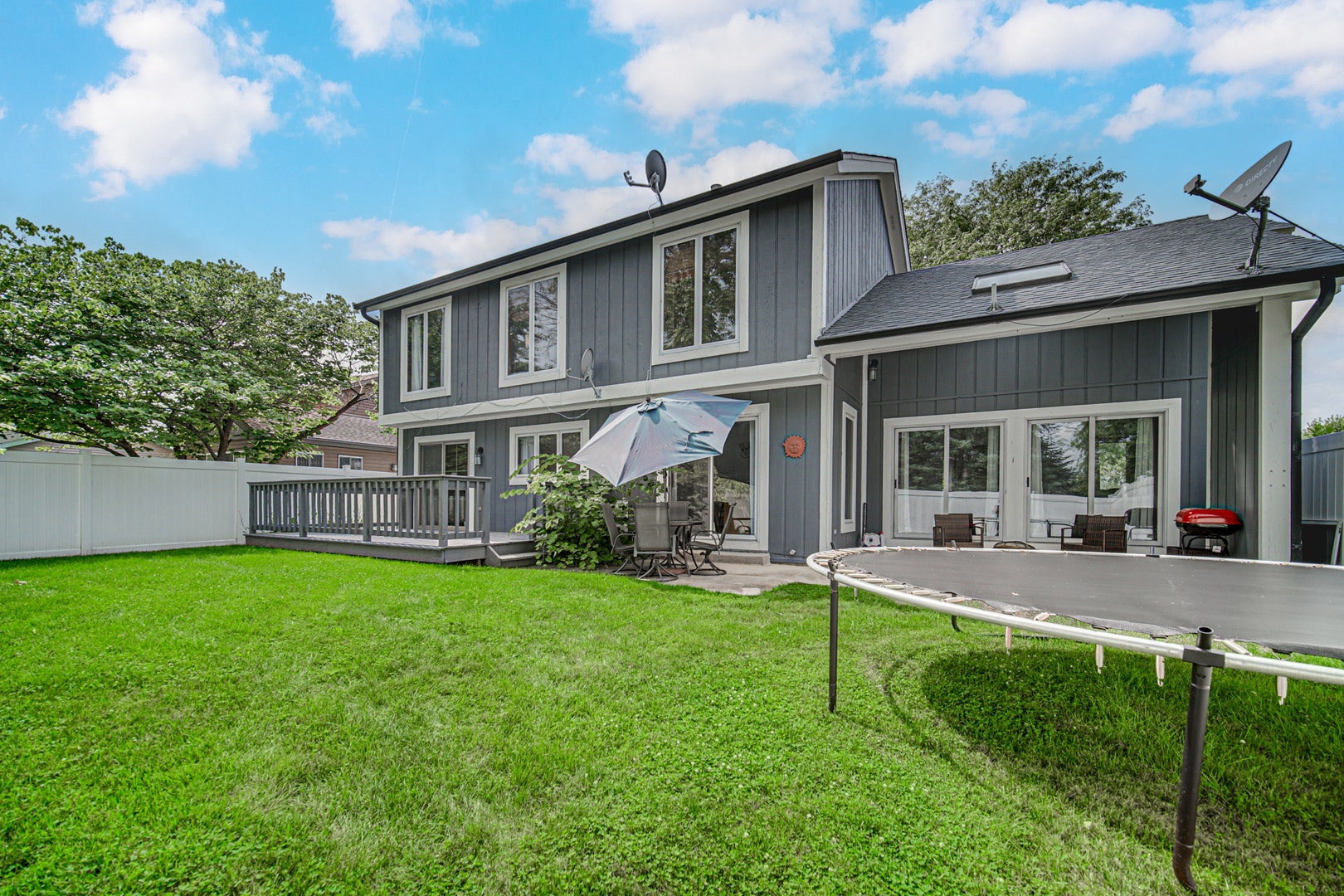 2075 Valley Creek Drive, Elgin, IL 60123 2075 Valley Creek Drive, Elgin, IL 60123