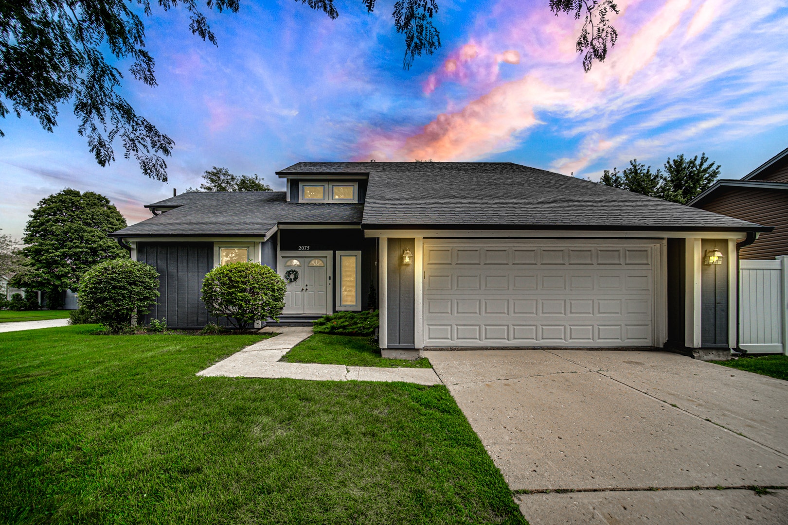 2075 Valley Creek Drive, Elgin, IL 60123 2075 Valley Creek Drive, Elgin, IL 60123