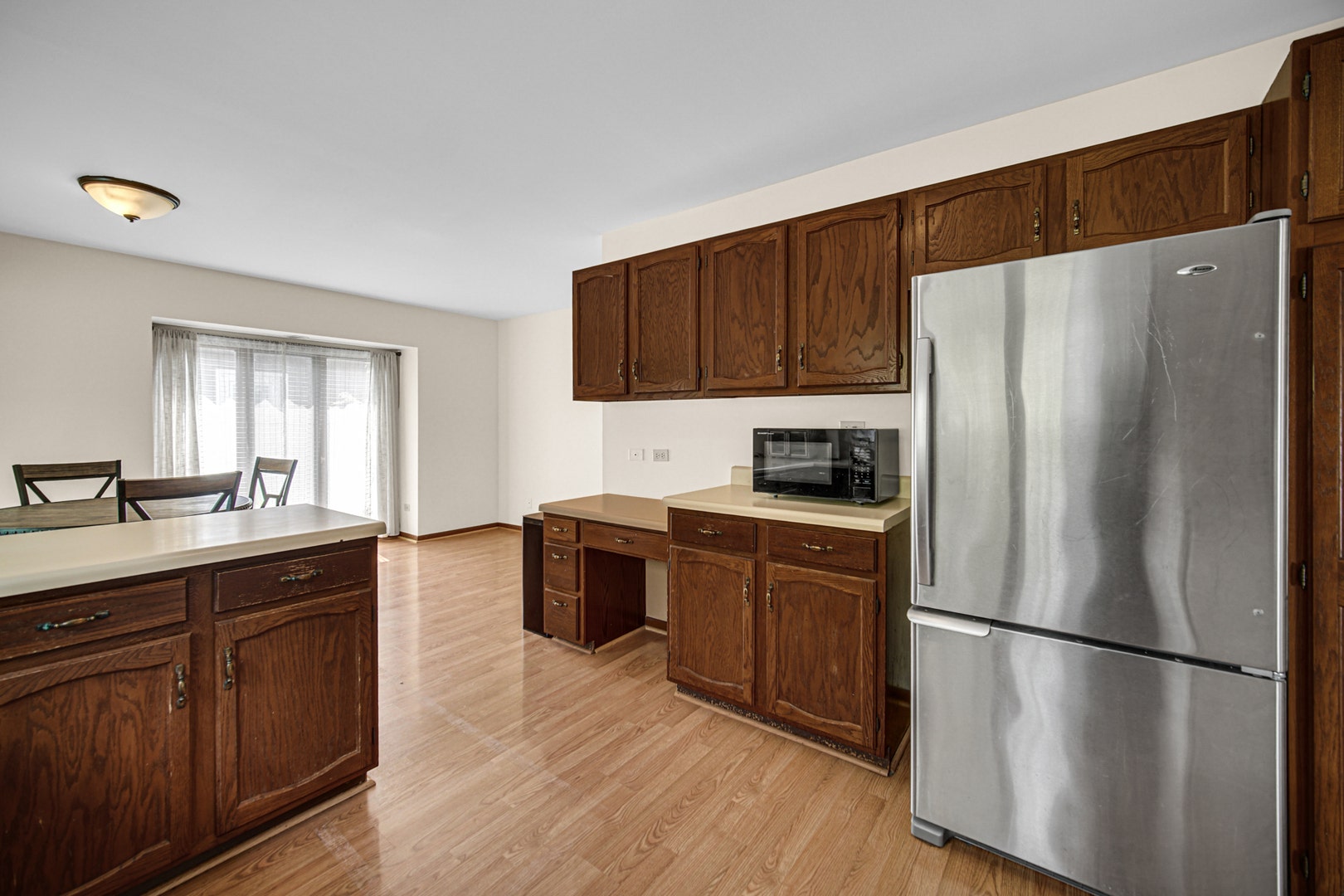 2075 Valley Creek Drive, Elgin, IL 60123 2075 Valley Creek Drive, Elgin, IL 60123