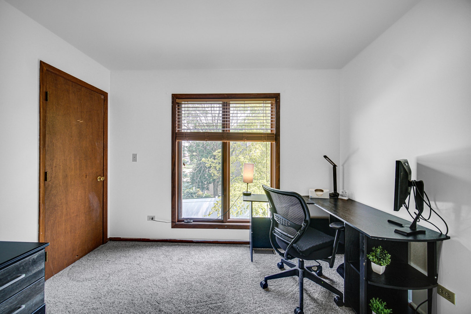 2075 Valley Creek Drive, Elgin, IL 60123 2075 Valley Creek Drive, Elgin, IL 60123