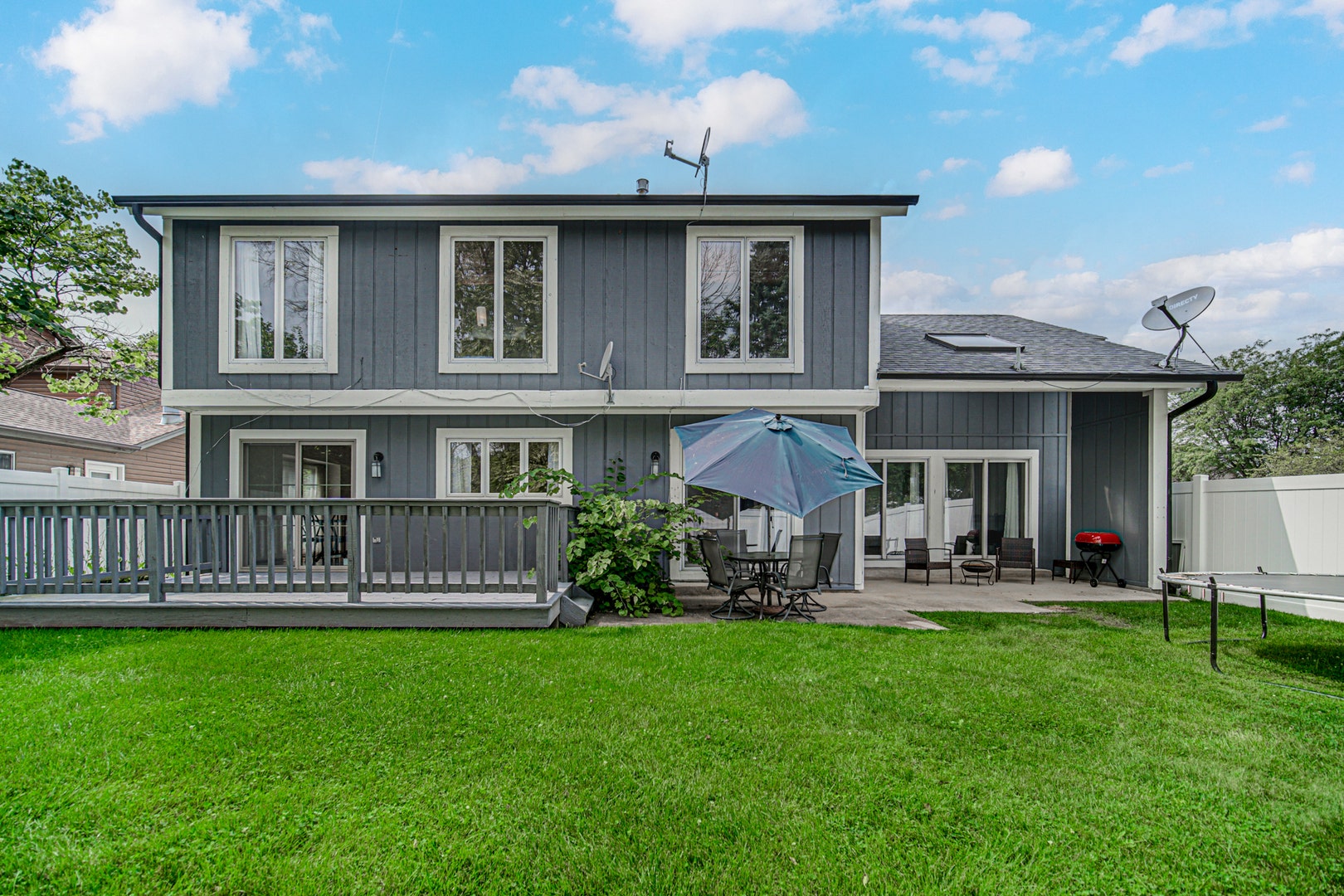 2075 Valley Creek Drive, Elgin, IL 60123 2075 Valley Creek Drive, Elgin, IL 60123
