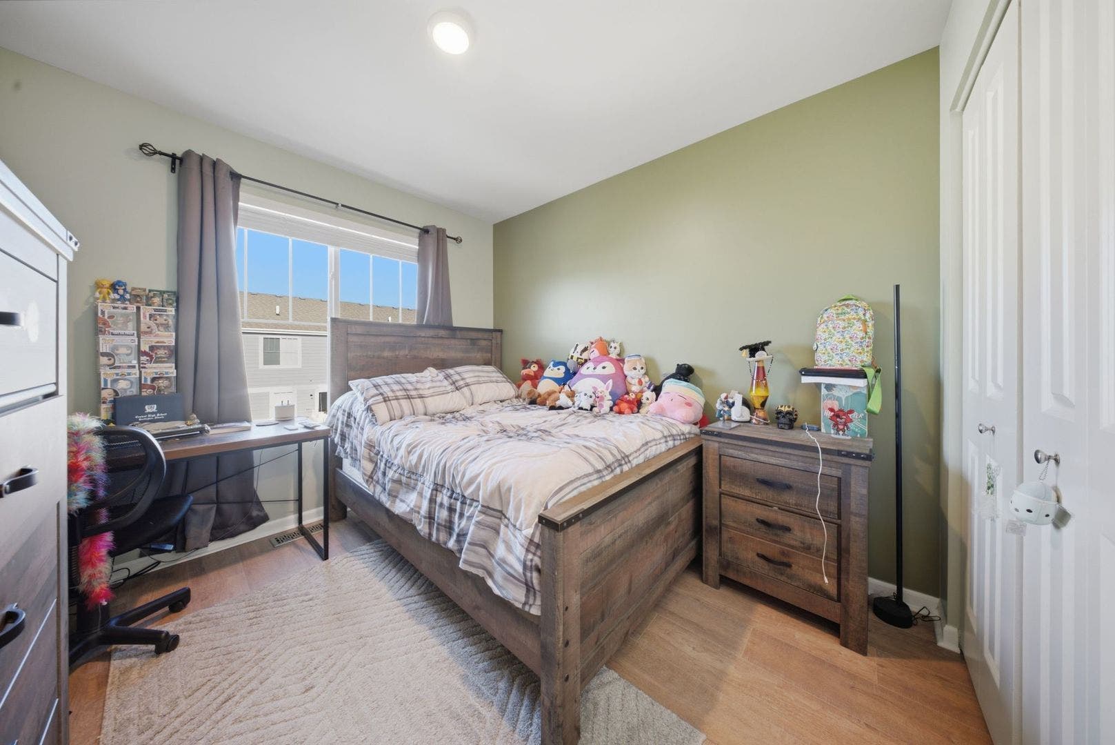 176 Goldenrod Drive, Elgin, IL 60124 176 Goldenrod Drive, Elgin, IL 60124