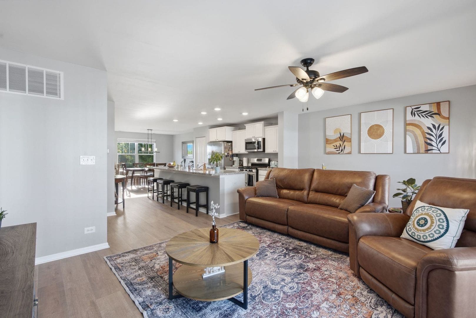 176 Goldenrod Drive, Elgin, IL 60124 176 Goldenrod Drive, Elgin, IL 60124