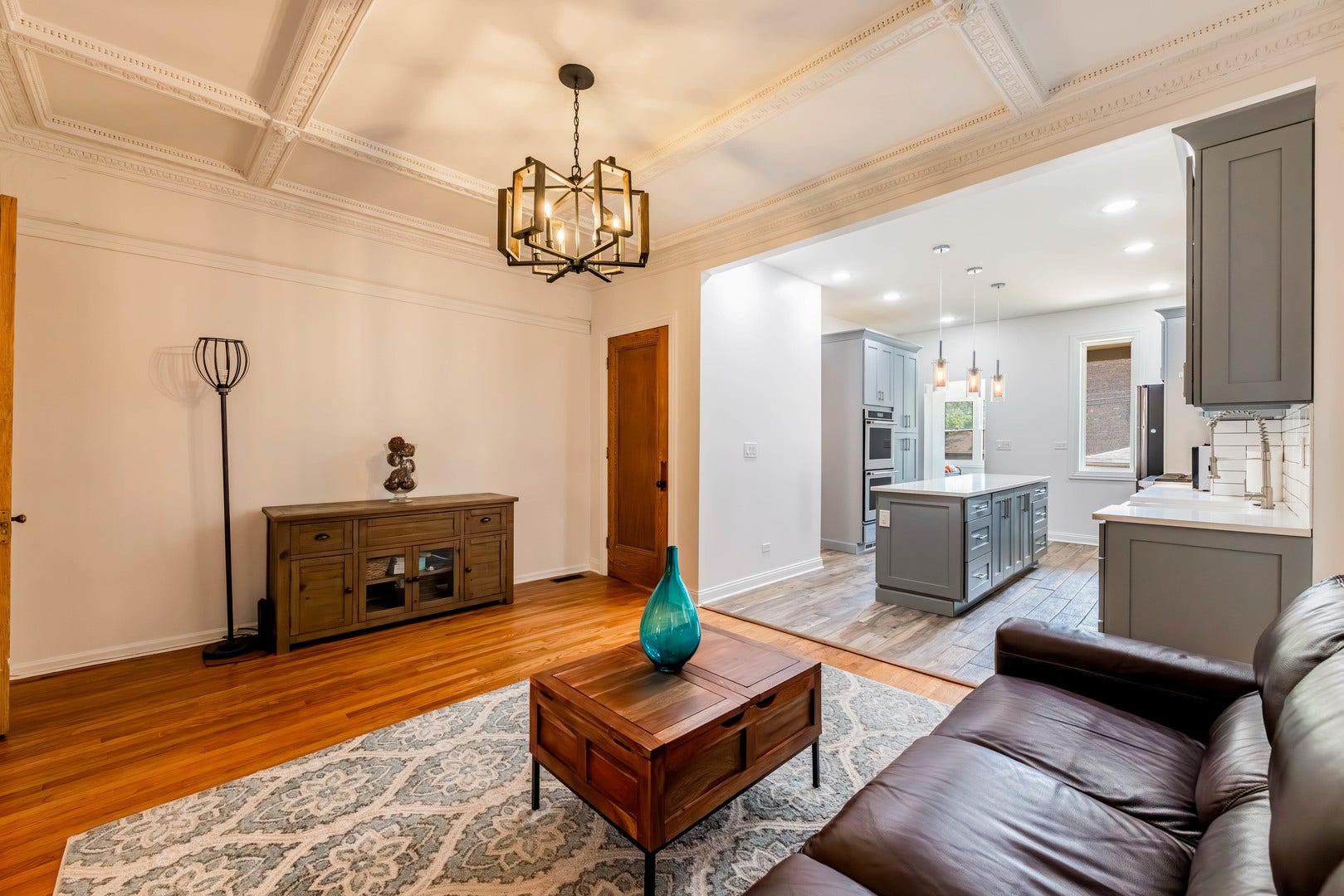 5403 S Greenwood Avenue, Chicago, IL 60615