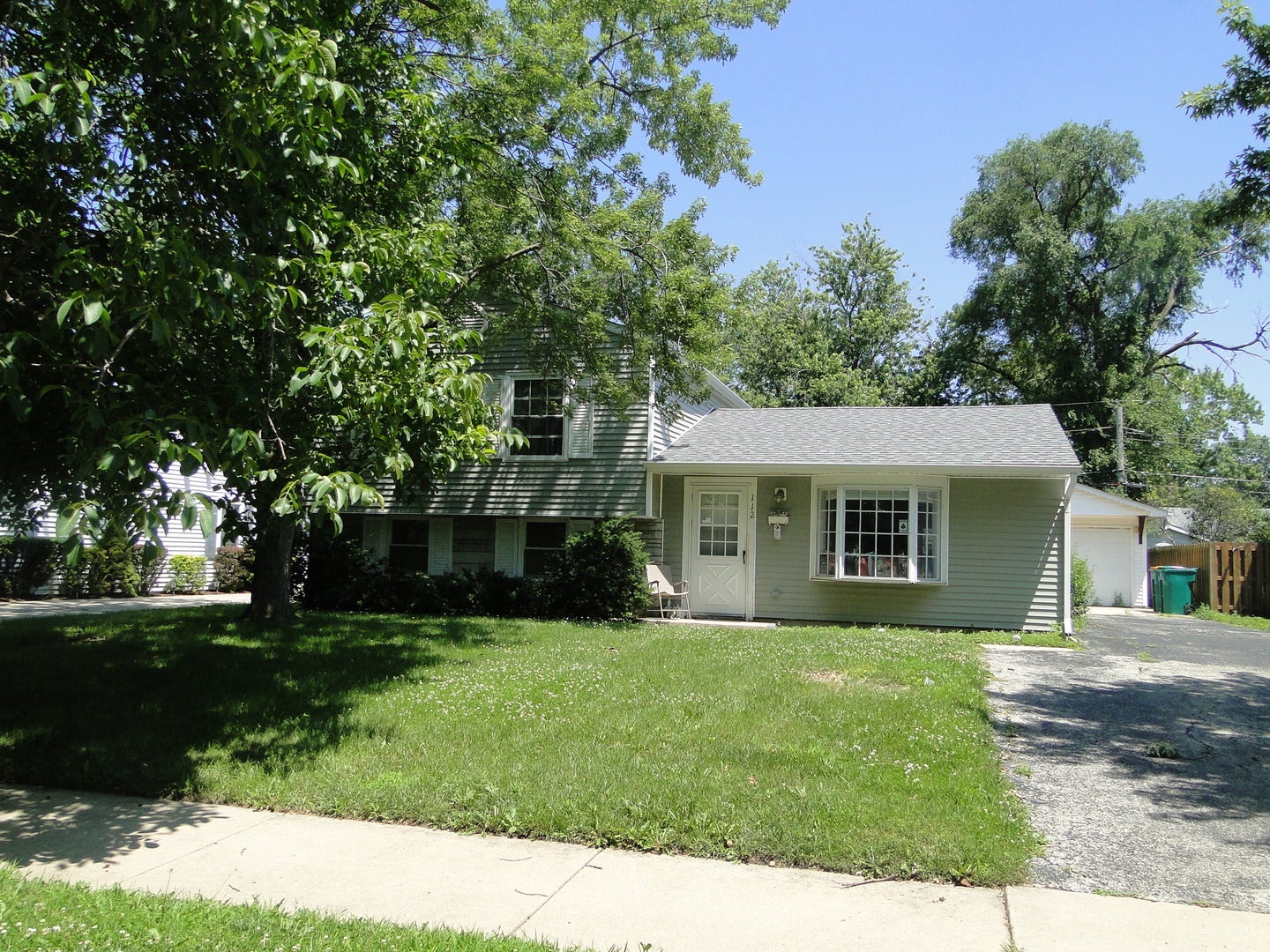 112 Fairlane Drive, Joliet, IL 60435 112 Fairlane Drive, Joliet, IL 60435