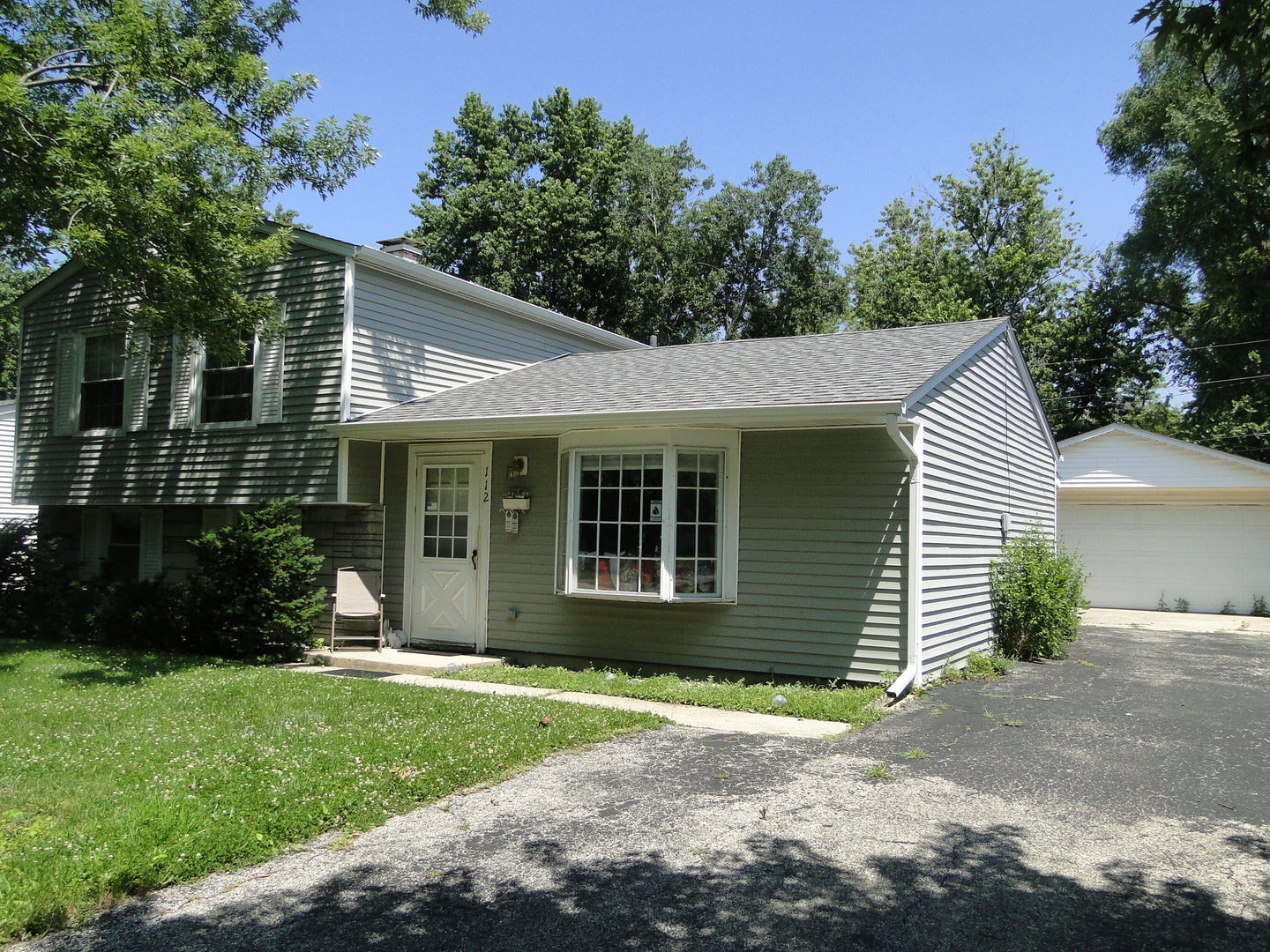 112 Fairlane Drive, Joliet, IL 60435 112 Fairlane Drive, Joliet, IL 60435