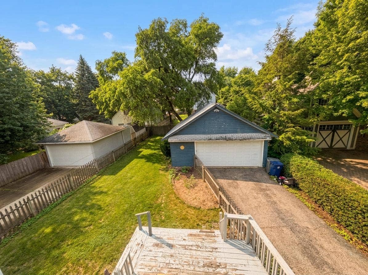 26 Monroe Avenue, Elgin, IL 60123