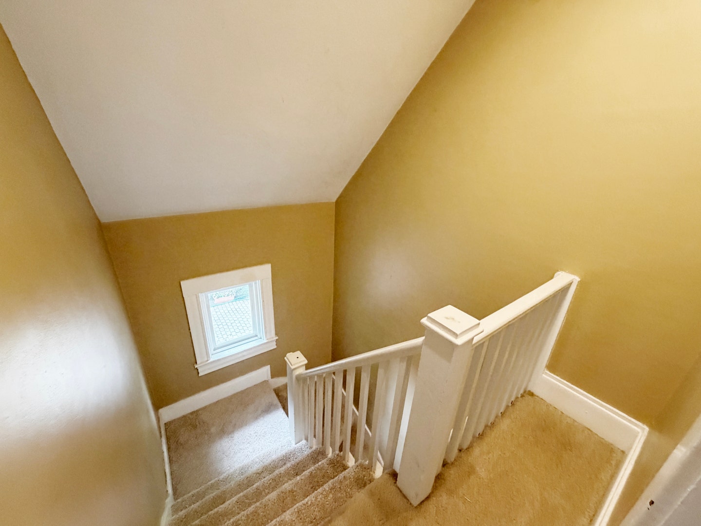 26 Monroe Avenue, Elgin, IL 60123