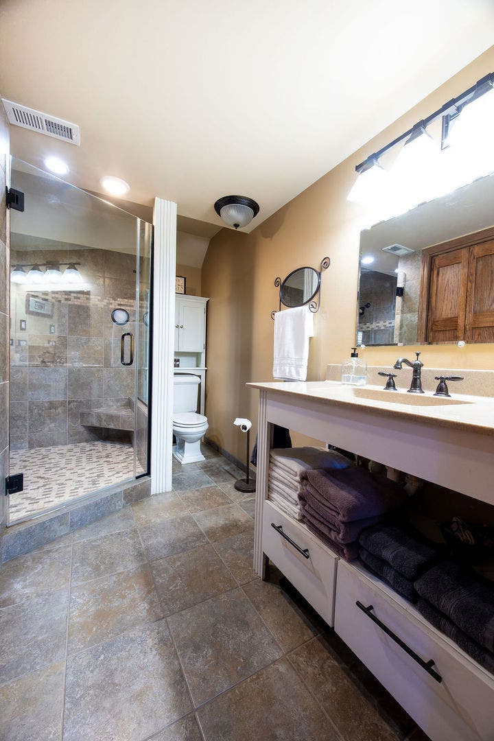 17207 Valley Drive, Tinley Park, IL 60487 17207 Valley Drive, Tinley Park, IL 60487