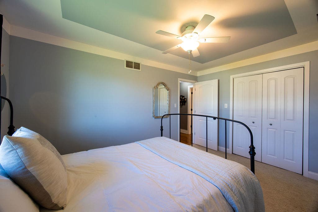 17207 Valley Drive, Tinley Park, IL 60487 17207 Valley Drive, Tinley Park, IL 60487