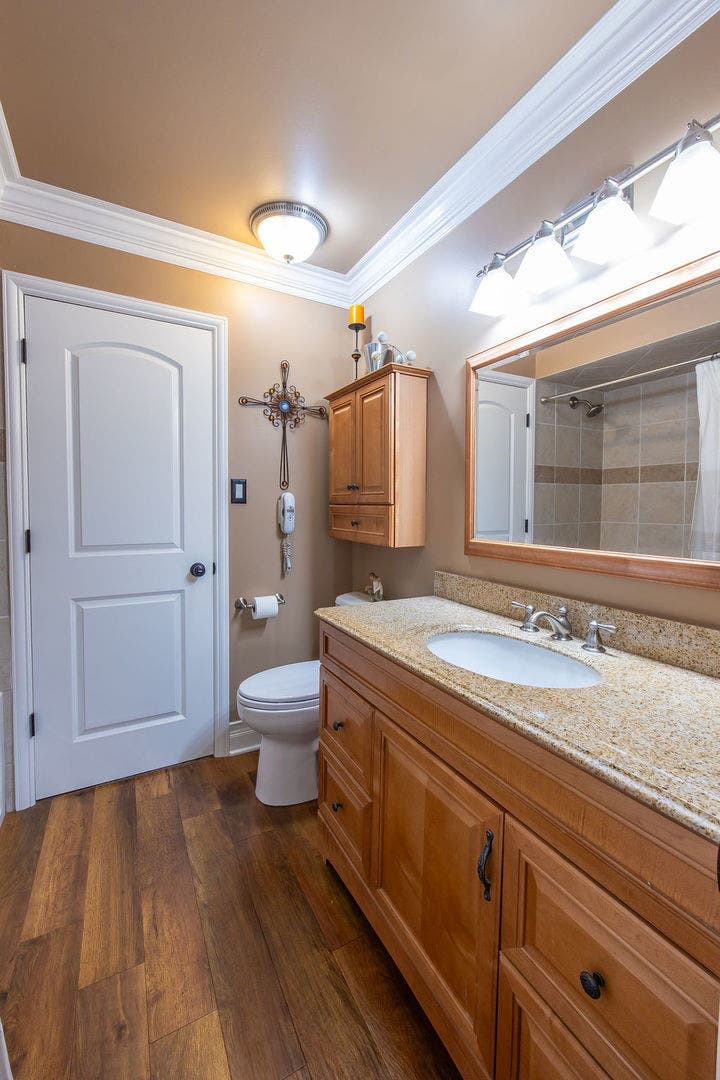 17207 Valley Drive, Tinley Park, IL 60487 17207 Valley Drive, Tinley Park, IL 60487