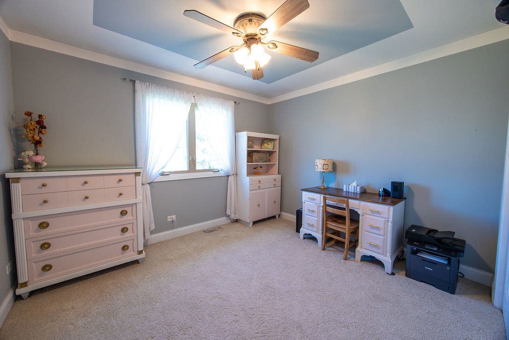 17207 Valley Drive, Tinley Park, IL 60487 17207 Valley Drive, Tinley Park, IL 60487