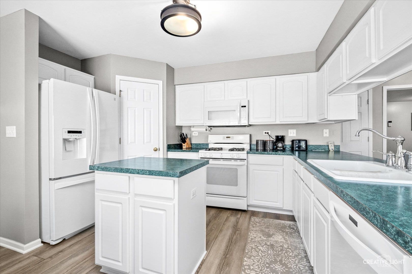 1683 Seaton Lane, Elgin, IL 60123 1683 Seaton Lane, Elgin, IL 60123