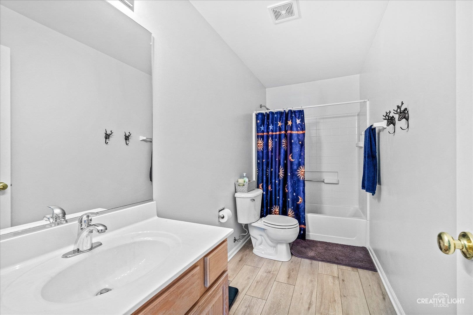 1683 Seaton Lane, Elgin, IL 60123 1683 Seaton Lane, Elgin, IL 60123
