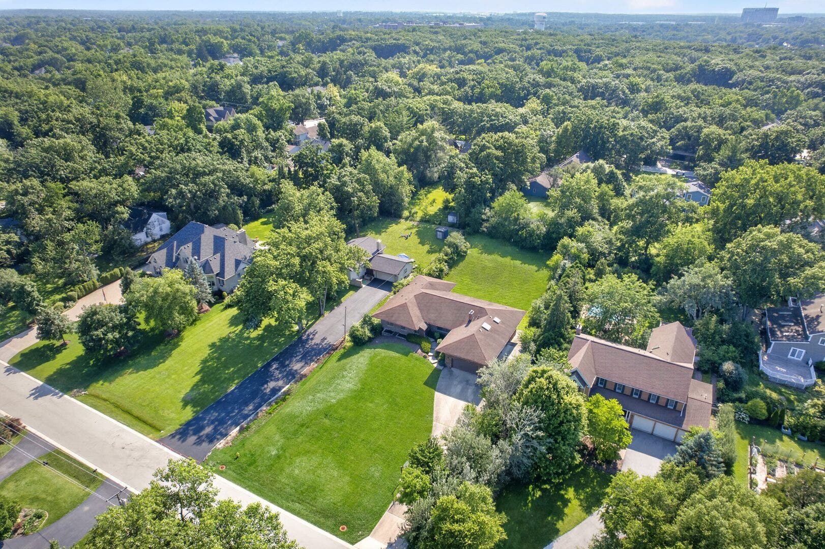 3620 Douglas Road, Downers Grove, IL 60515 3620 Douglas Road, Downers Grove, IL 60515