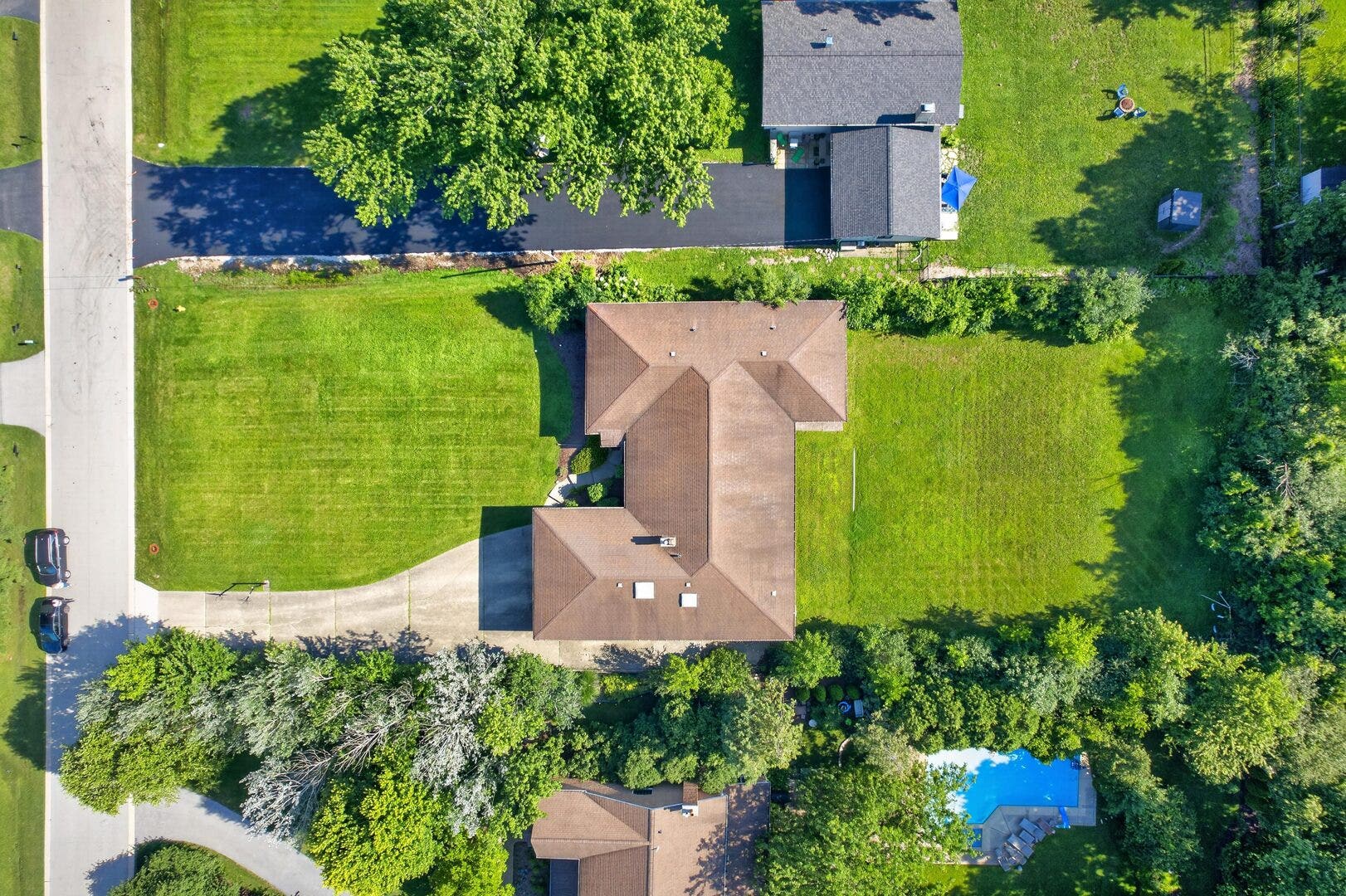 3620 Douglas Road, Downers Grove, IL 60515 3620 Douglas Road, Downers Grove, IL 60515