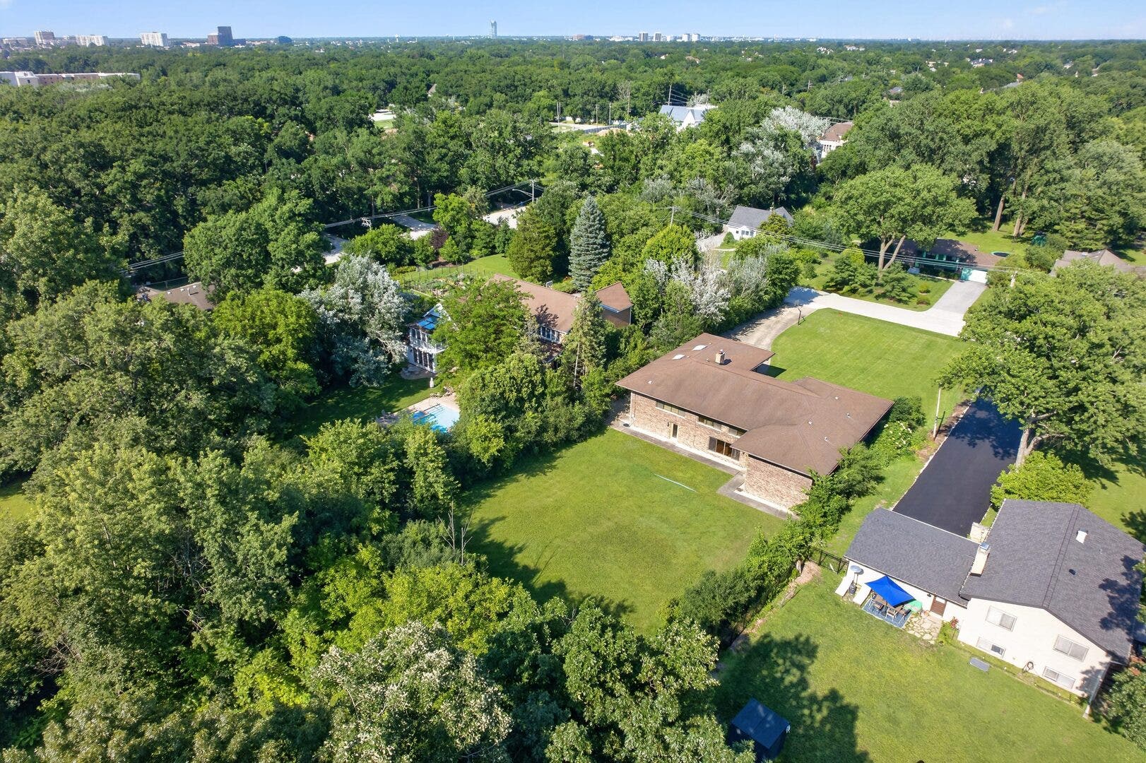 3620 Douglas Road, Downers Grove, IL 60515 3620 Douglas Road, Downers Grove, IL 60515