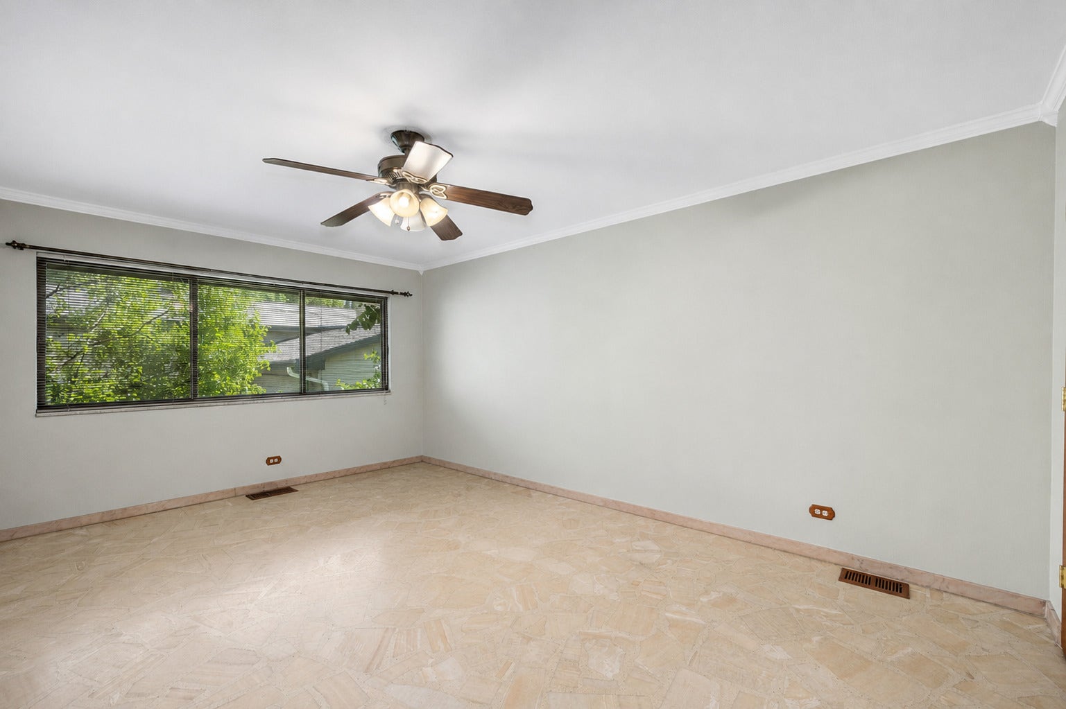 3620 Douglas Road, Downers Grove, IL 60515 3620 Douglas Road, Downers Grove, IL 60515