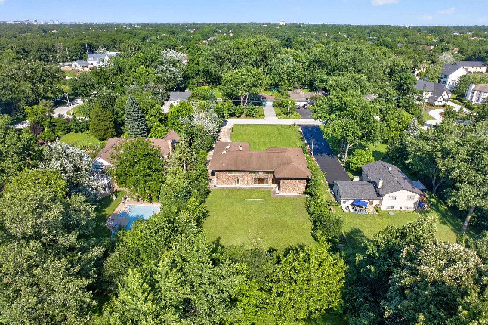 3620 Douglas Road, Downers Grove, IL 60515 3620 Douglas Road, Downers Grove, IL 60515