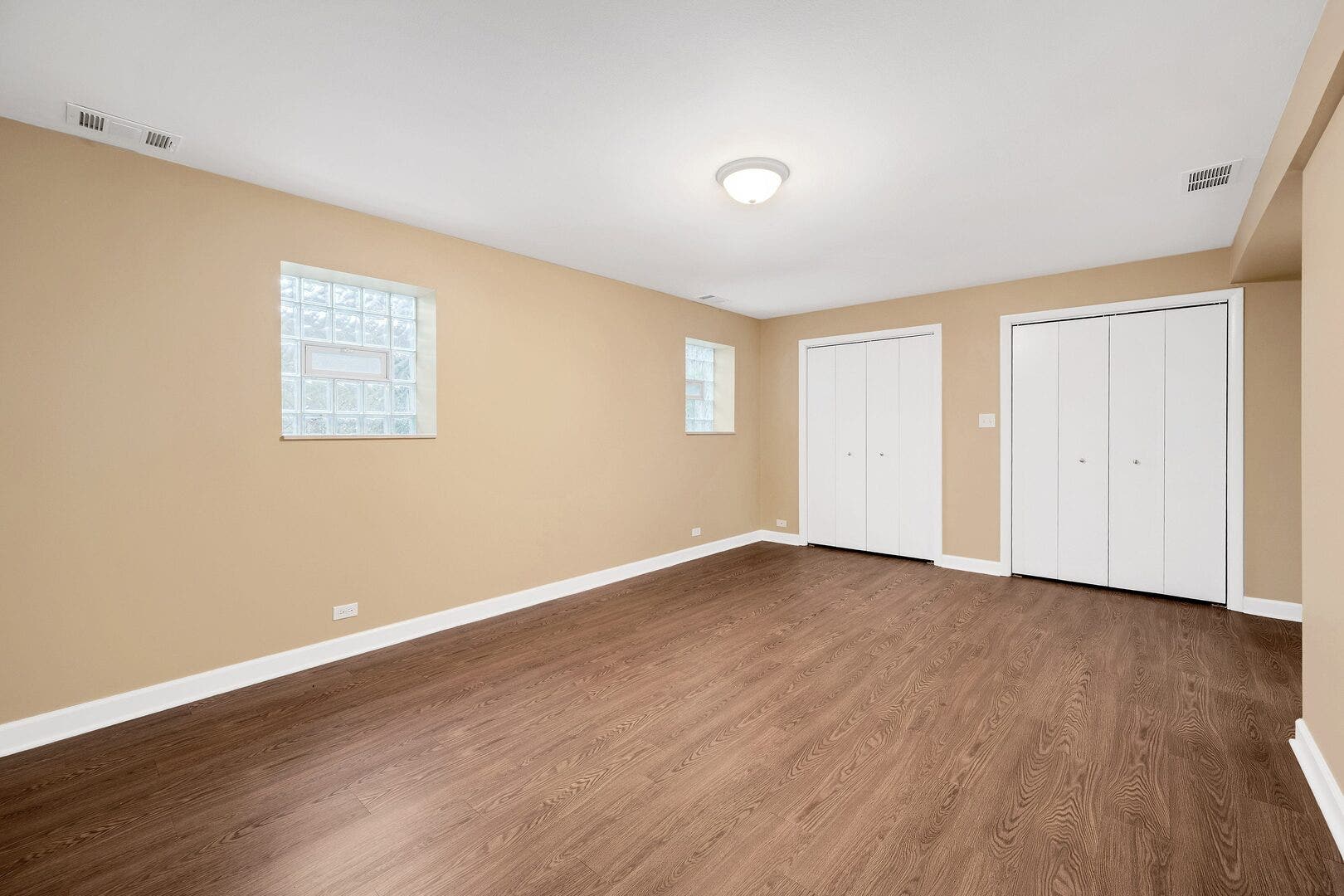 3620 Douglas Road, Downers Grove, IL 60515 3620 Douglas Road, Downers Grove, IL 60515