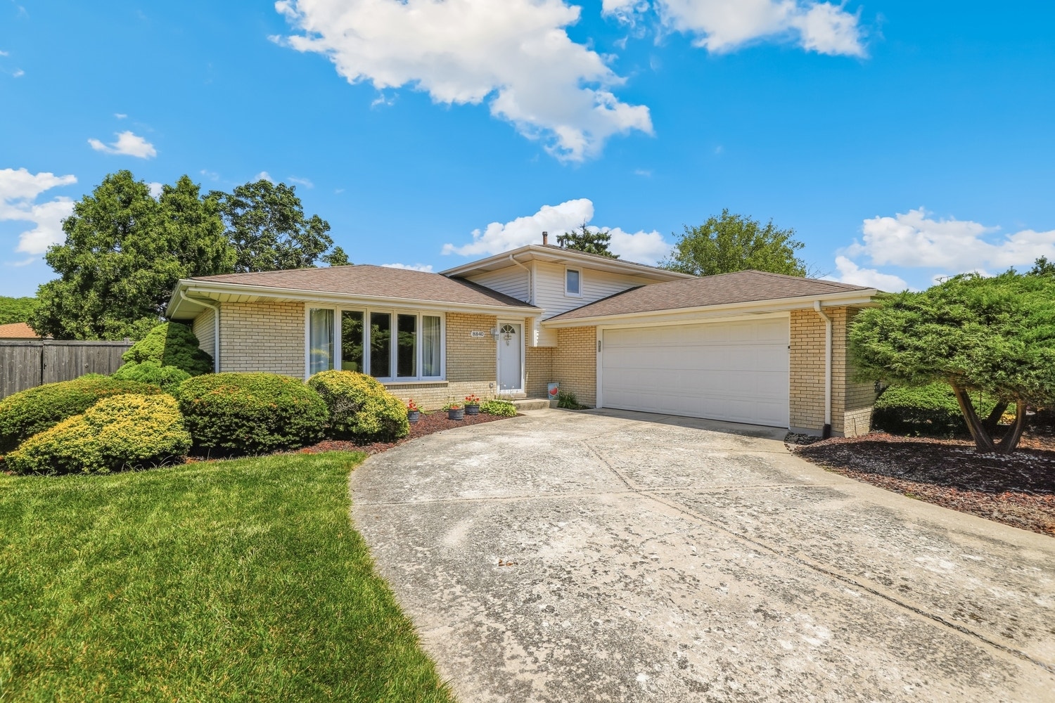 8840 Terry Drive, Orland Park, IL 60462 8840 Terry Drive, Orland Park, IL 60462