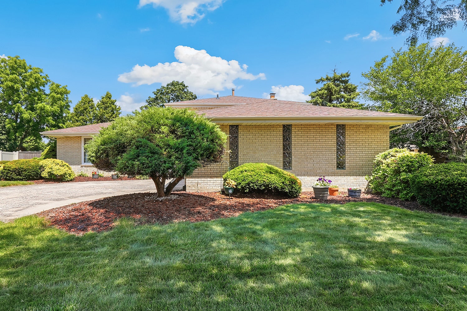8840 Terry Drive, Orland Park, IL 60462 8840 Terry Drive, Orland Park, IL 60462