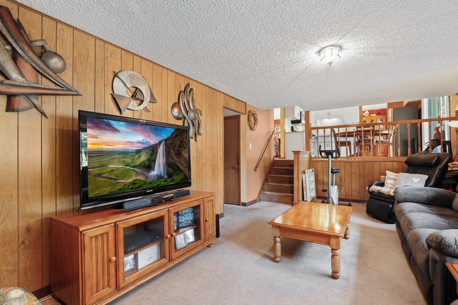 8840 Terry Drive, Orland Park, IL 60462 8840 Terry Drive, Orland Park, IL 60462