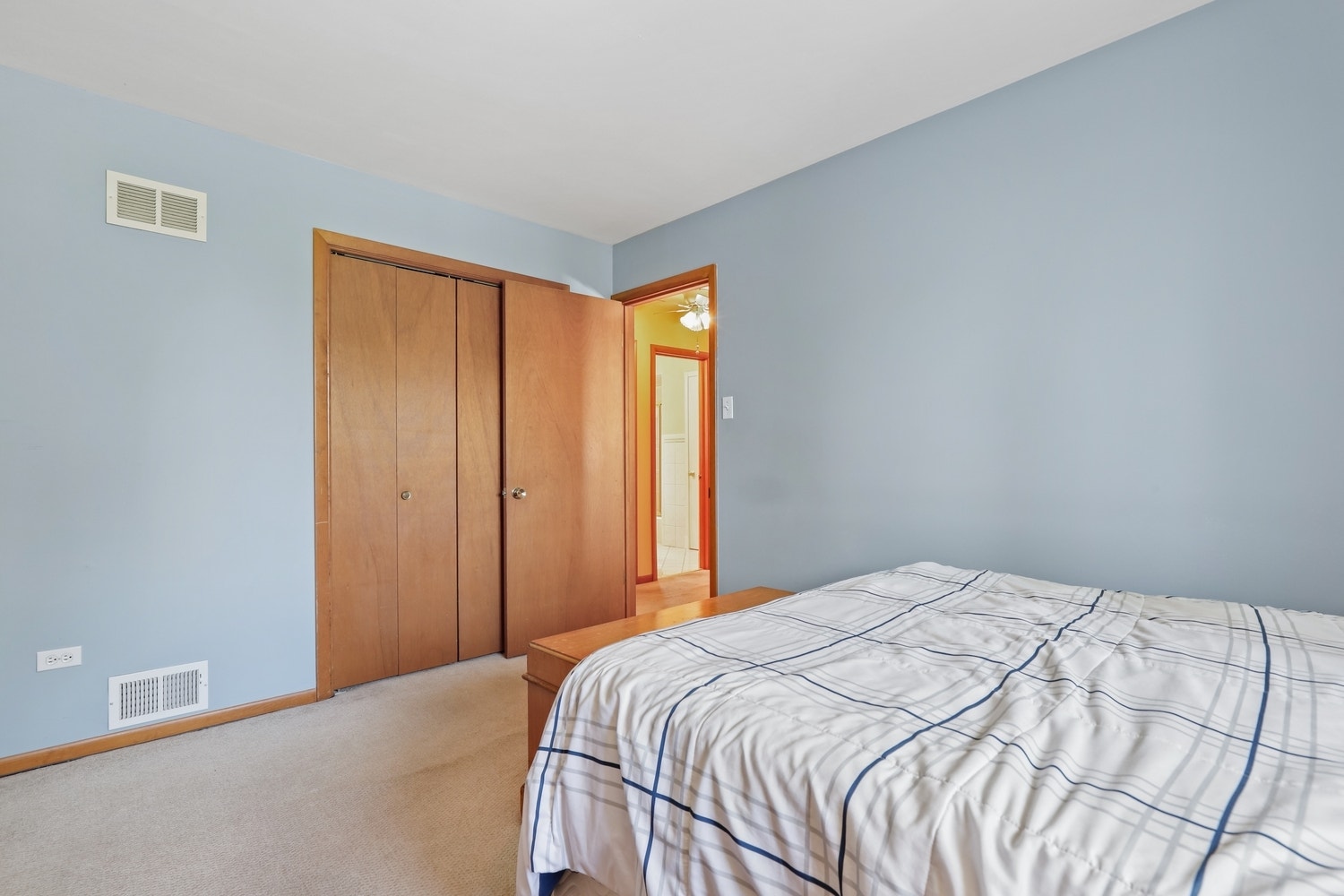 8840 Terry Drive, Orland Park, IL 60462 8840 Terry Drive, Orland Park, IL 60462