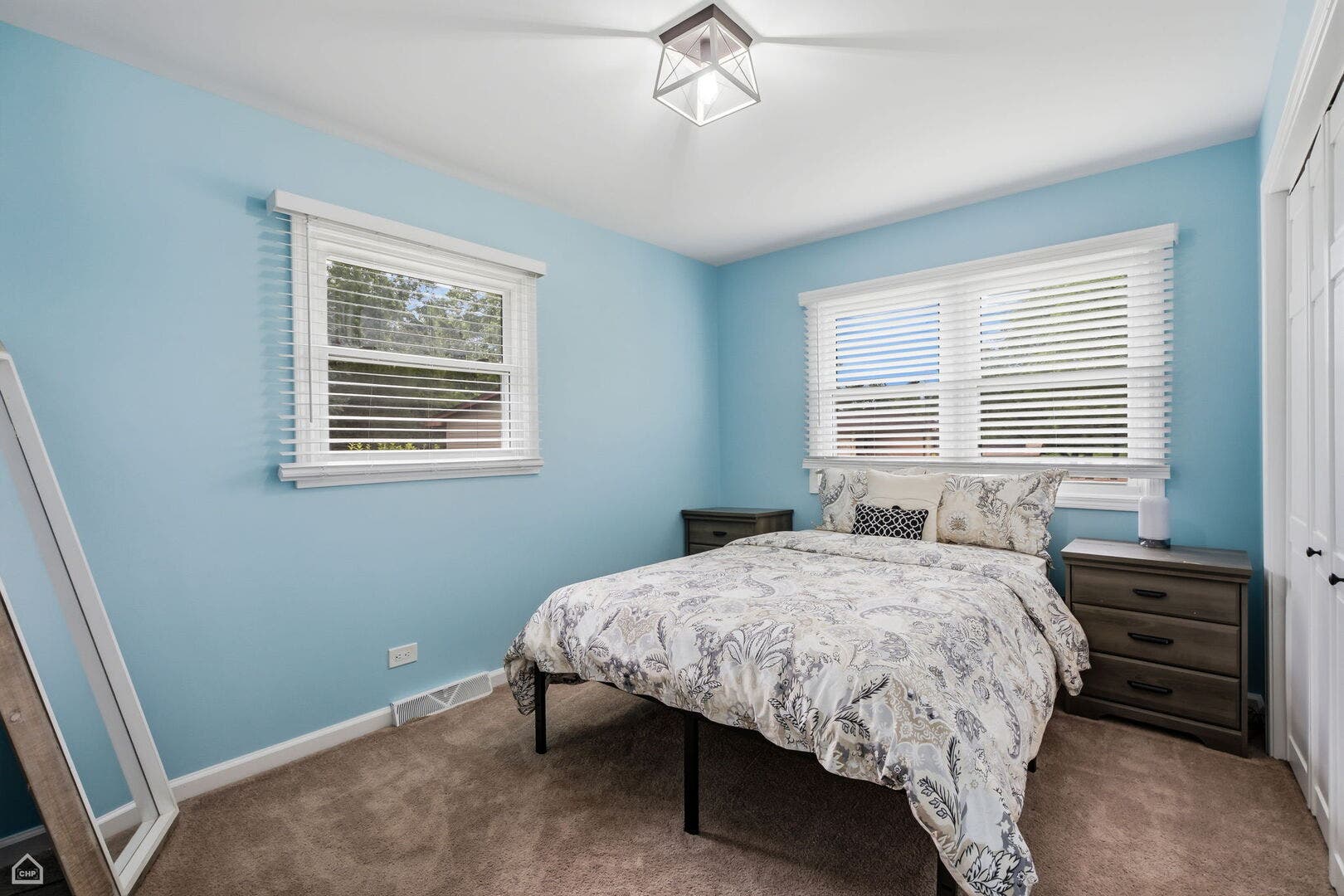1978 N Fork Circle, Elgin, IL 60123 1978 N Fork Circle, Elgin, IL 60123