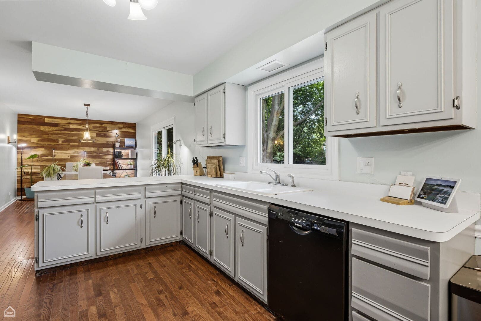 1978 N Fork Circle, Elgin, IL 60123 1978 N Fork Circle, Elgin, IL 60123